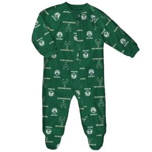 Milwaukee Bucks 2T Infant Boys' Green Sleeper Pajamas NBA Zippered Long-Sleeved